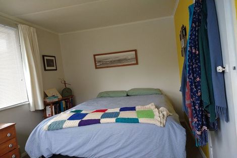 Photo of property in 24 Banks Street, Marfell, New Plymouth, 4310