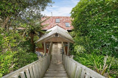 Photo of property in 4 Alexandra Road, Roseneath, Wellington, 6021