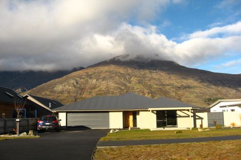 Photo of property in 14 Erskine Street, Lake Hayes, Queenstown, 9304