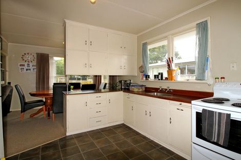 Photo of property in 16 Rhodes Drive, Kelvin Grove, Palmerston North, 4414