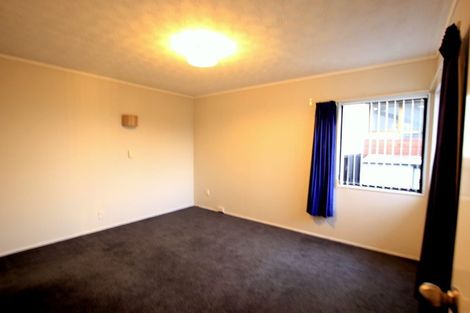 Photo of property in 189 West Harbour Drive, West Harbour, Auckland, 0618