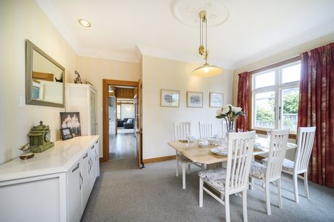 Photo of property in 16 Manapouri Crescent, Hokowhitu, Palmerston North, 4410