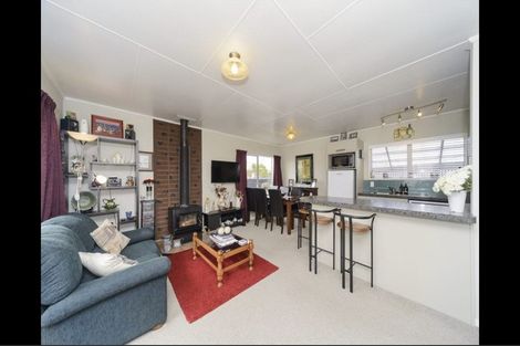Photo of property in 35 Peter Hall Drive, Kelvin Grove, Palmerston North, 4414
