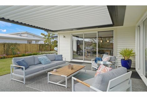 Photo of property in 2 Noble Close, Rangiora, 7400