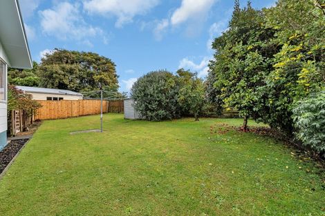 Photo of property in 10 Gannet Place, One Tree Point, 0118