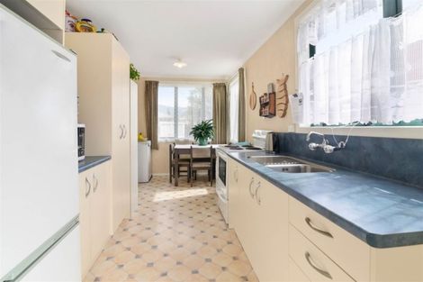 Photo of property in 20 Harold Crescent, Fordlands, Rotorua, 3015