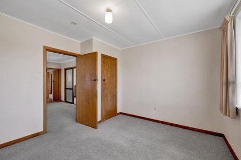 Photo of property in 13 Turakina Street, Merrilands, New Plymouth, 4312