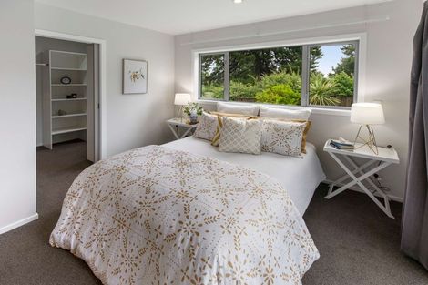 Photo of property in 28 Sunstone Crescent, Brown Owl, Upper Hutt, 5018