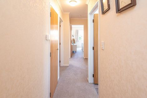 Photo of property in 6 Waharua Place, Tawhero, Whanganui, 4501