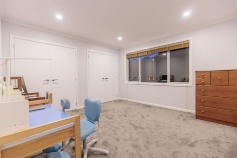 Photo of property in 32 Melksham Drive, Churton Park, Wellington, 6037