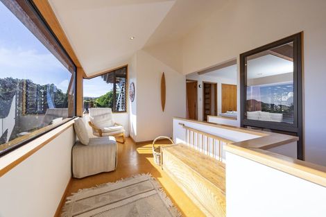 Photo of property in 113 Seaview Road, Piha, New Lynn, 0772