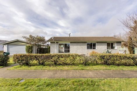 Photo of property in 2 Montgomery Street, Cheviot, 7310