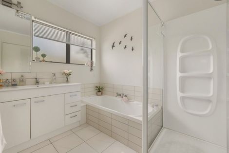 Photo of property in 16 Pacific View Road, Papamoa Beach, Papamoa, 3118