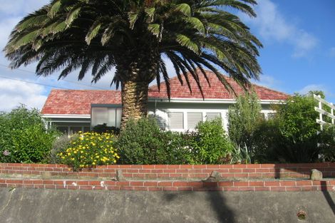 Photo of property in 39 Maungaraki Road, Korokoro, Lower Hutt, 5012