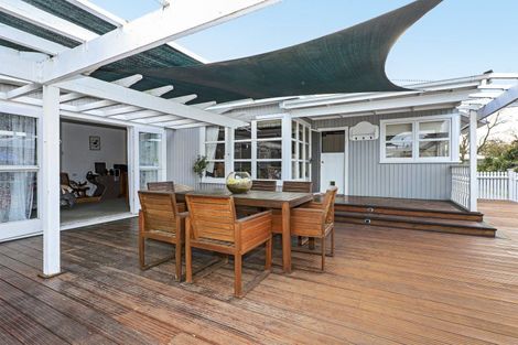 Photo of property in 402 Lascelles Street, Saint Leonards, Hastings, 4120