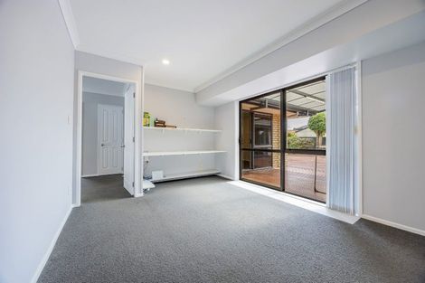 Photo of property in 56 Lothian Brae, Wattle Downs, Auckland, 2103