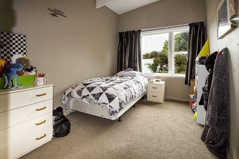 Photo of property in 12 Kent Crescent, Awapuni, Palmerston North, 4412