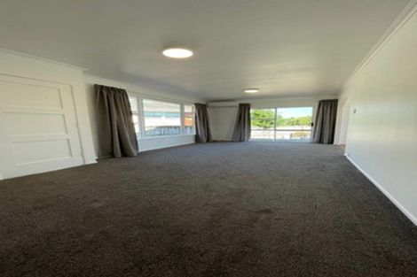 Photo of property in 8 Robert Grigg Place, Hamilton East, Hamilton, 3216