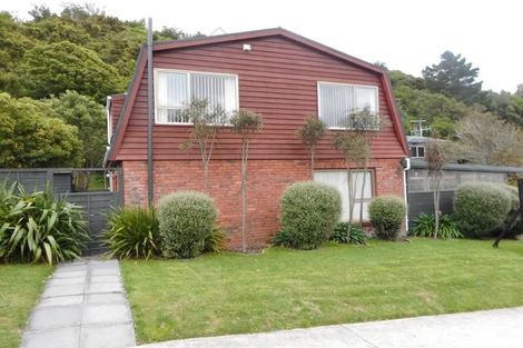 Photo of property in 85 Churton Drive, Churton Park, Wellington, 6037