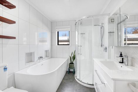 Photo of property in 96 Main North Road, Woodend, 7610