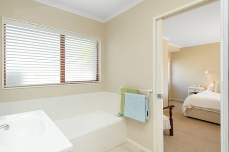 Photo of property in 22 Solander Drive, Welcome Bay, Tauranga, 3112