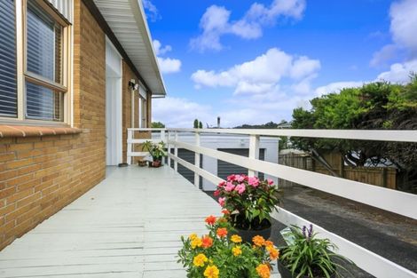 Photo of property in 1/4 Lynn Road, Bayview, Auckland, 0629