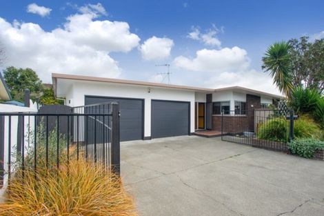 Photo of property in 2 Avenue Road, Greenmeadows, Napier, 4112