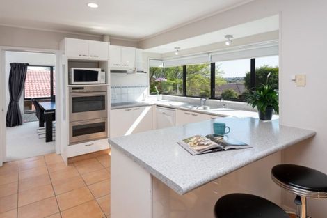 Photo of property in 11 Orangewood Drive, Northpark, Auckland, 2013