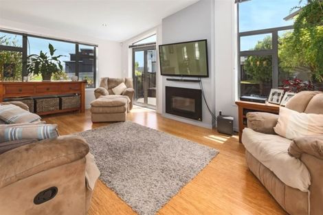 Photo of property in 40 Mo Street, Camborne, Porirua, 5026