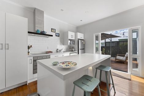 Photo of property in 38 Guy Avenue, Takaro, Palmerston North, 4410