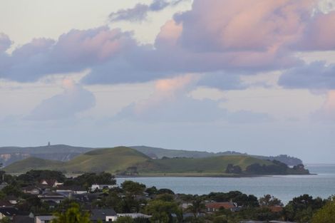 Photo of property in 5 Vanessa Crescent, Glendowie, Auckland, 1071