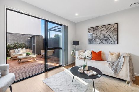 Photo of property in 2/119 Bruce Mclaren Road, Henderson, Auckland, 0612