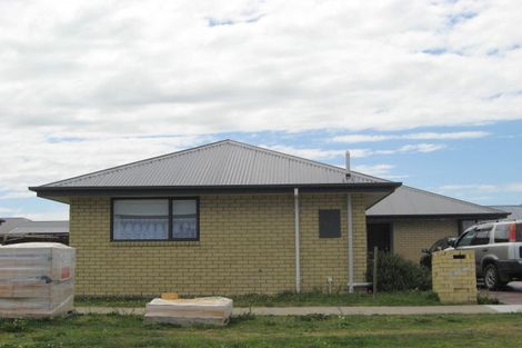 Photo of property in 22 Petries Road, Woodend, 7610