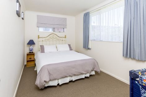 Photo of property in 17 Ranch Place, Pukekohe, 2120