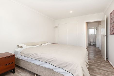 Photo of property in 2/104 Picton Avenue, Riccarton, Christchurch, 8011