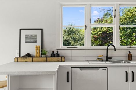 Photo of property in 12 Cambridge Road, Martinborough, 5711