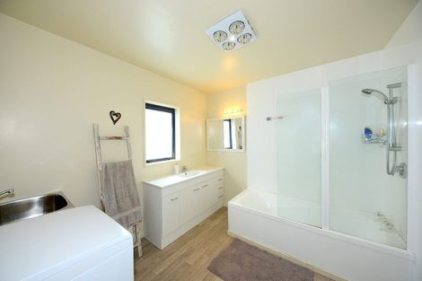 Photo of property in 2/109 Lincoln Road, Addington, Christchurch, 8024