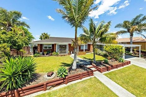 Photo of property in 56 Rushgreen Avenue, Pahurehure, Papakura, 2113