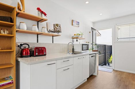 Photo of property in 3/82 Holly Road, St Albans, Christchurch, 8014