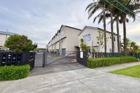 Photo of property in 5/49 Henderson Valley, Henderson, Auckland, 0612