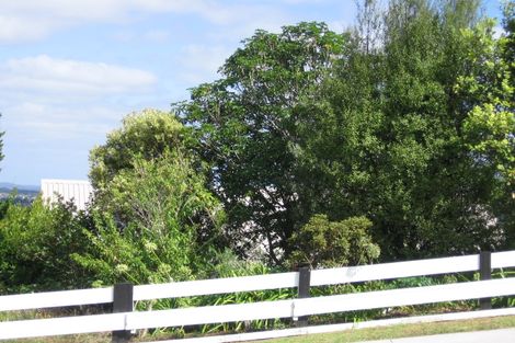 Photo of property in 25 Hadfield Street, Beach Haven, Auckland, 0626