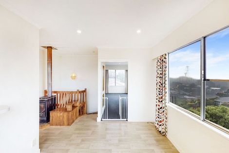 Photo of property in 91 Black Rock Road, Newlands, Wellington, 6037