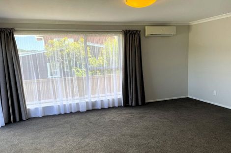 Photo of property in 104 Lantana Road, Green Bay, Auckland, 0604