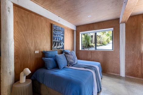 Photo of property in 4 Hillside Crescent, Leigh, 0985