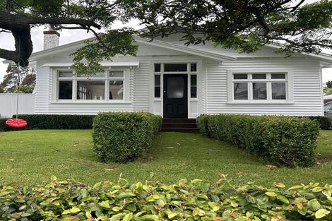 Photo of property in 13 Pukenui Street, Strandon, New Plymouth, 4312