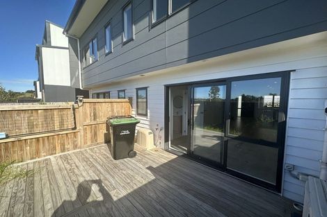 Photo of property in 23 Dotterel Place, Westgate, Auckland, 0614