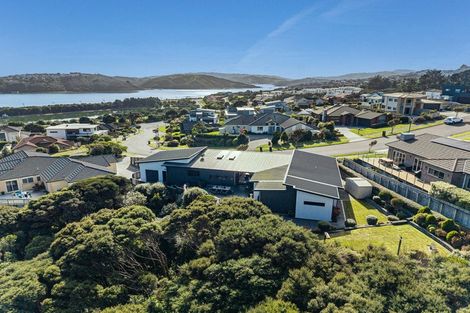 Photo of property in 6 The Fjord, Aotea, Porirua, 5024