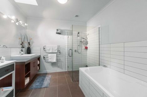 Photo of property in 33e Larch Crescent, Alexandra, 9320