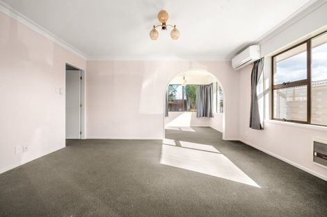 Photo of property in 1 Partington Place, Beerescourt, Hamilton, 3200