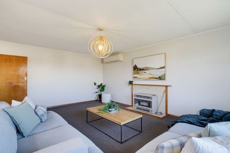 Photo of property in 37 Hadfield Crescent, College Estate, Whanganui, 4500